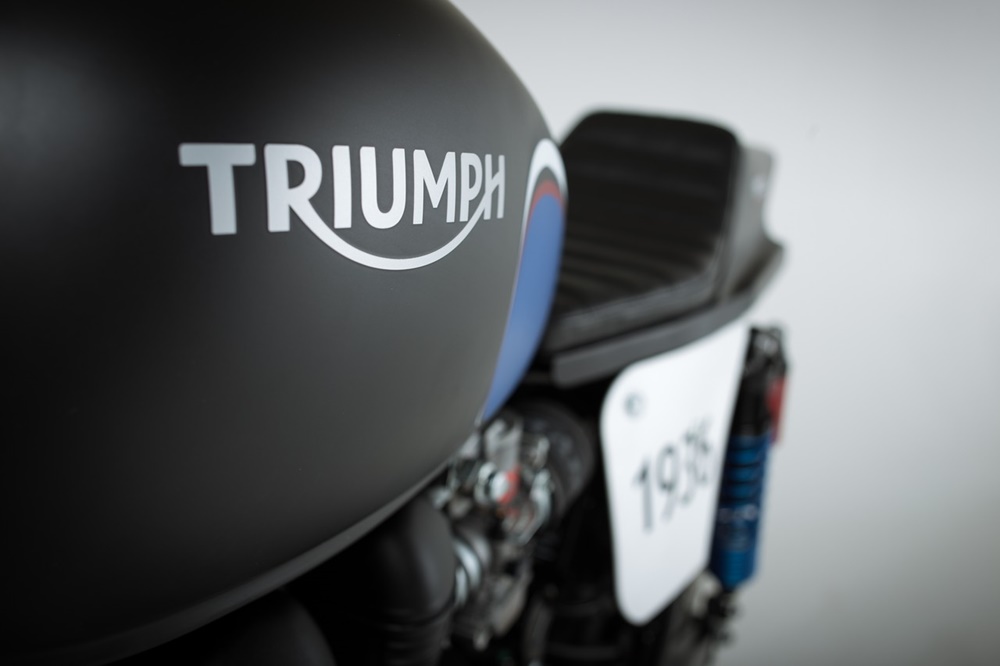 Новинки Triumph Bonneville: Venom и BIT1 Street Tracker