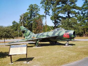 MiG-17 Walk Around