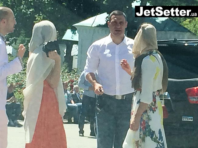 Владимир Кличко крестил дочь в Киеве (+Фото)