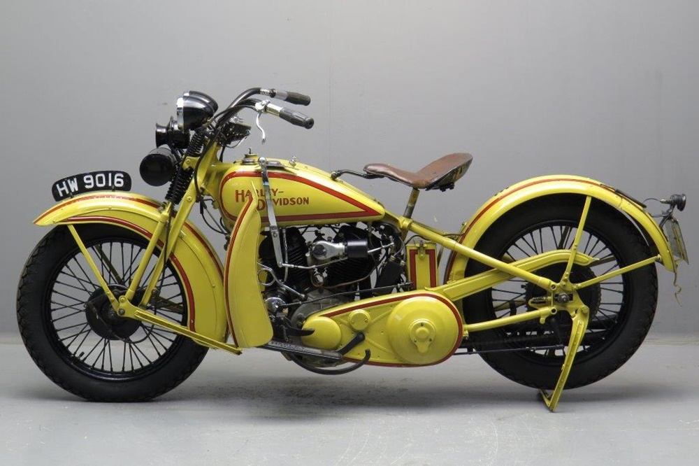 Старинный мотоцикл Harley-Davidson 30V 1930