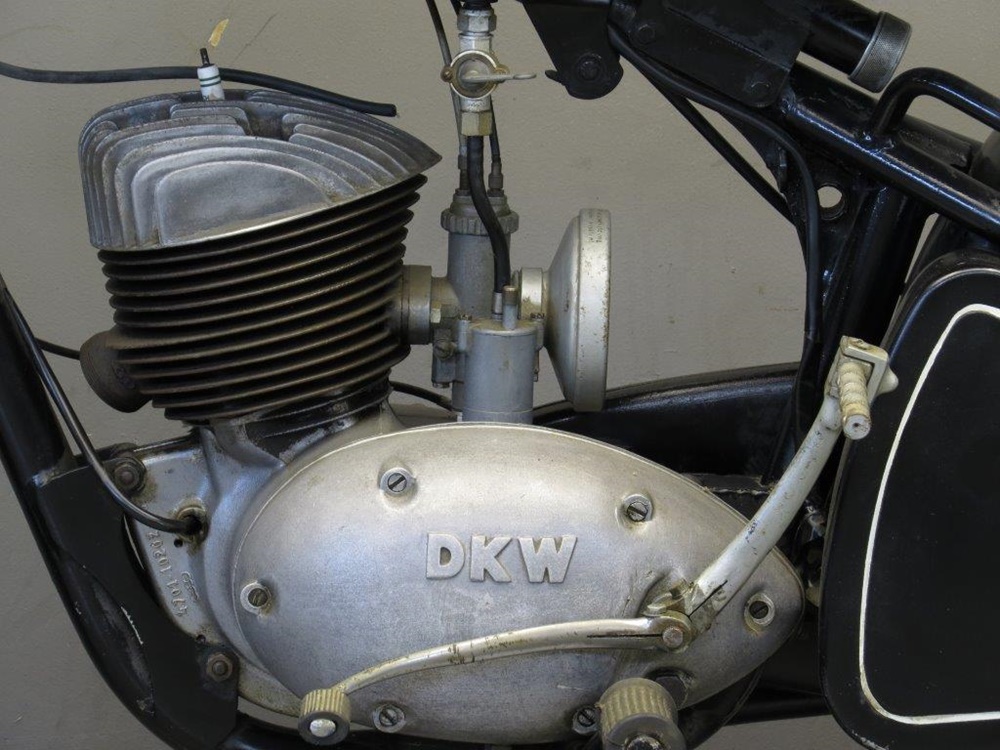 Винтажный байк DKW RT250H 1952
